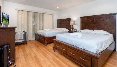 Central LA Bliss: 5 BR Home, BBQ, Perfect Location - Foto 2