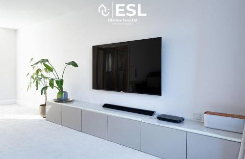 Large Modern 4 Bedroom House in Uttoxeter, Near Alton Towers, Great for Families - Foto 45