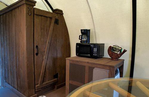 Unique Wagon Accommodation at Bed and Breakfast near Austin, Texas - Foto 5