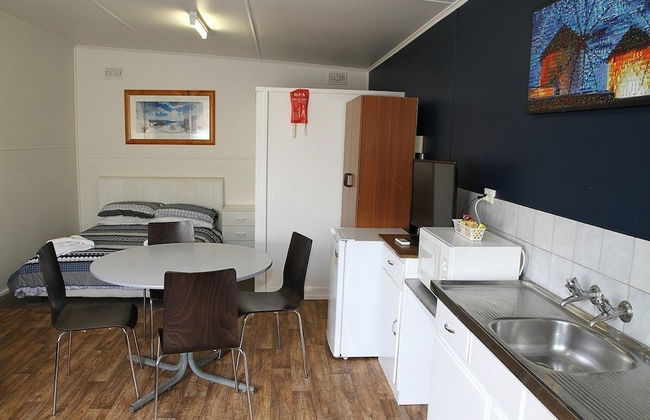 Port Lincoln Caravan Park - Photo 11