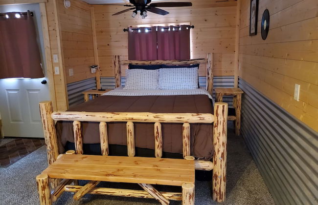 Glacier Acres Guest Ranch - Foto 18