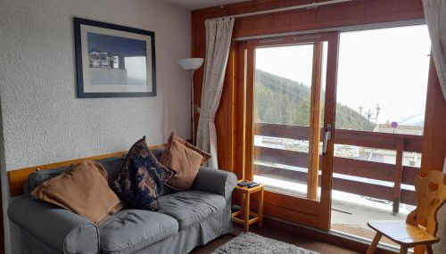 Ski in and Out 2-Bed Apartment in Meribel - Foto 3