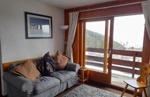 Ski in and Out 2-Bed Apartment in Meribel - Foto 3