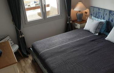 APARTMENT MARINA CALADOR HARBOURVIEW AIR CONDITION POOL GARDEN TERRASSE PORTO CARI spectacular location - Foto 18