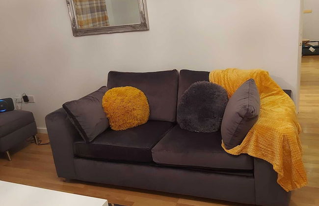 Lovely 2-bed Apartment in Milton Keynes - Foto 16