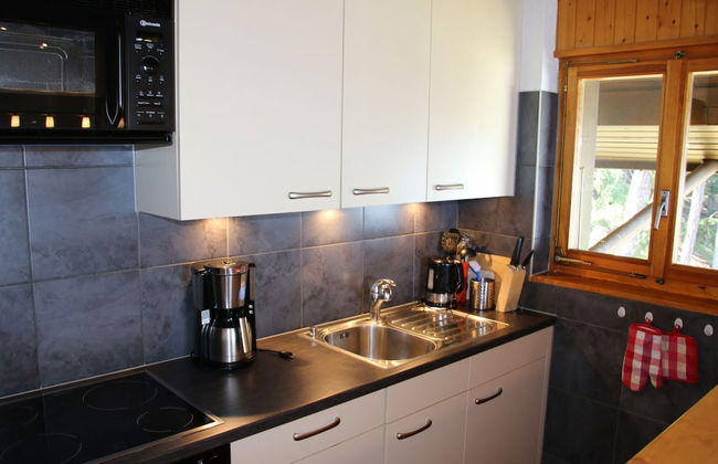 Stunning Apartment in Heart of Valley - Photo 6