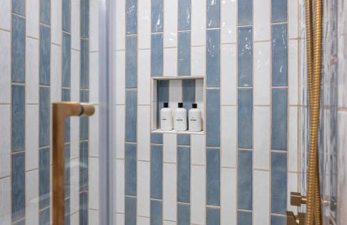 Beach Bliss 211 Balcony Water Views Beach Downtown - Photo 34