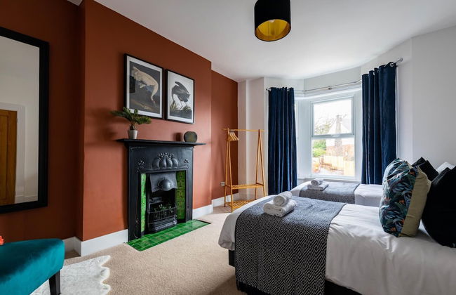 Kensington Place - 4 Bedroom Home w Free Parking - Photo 27