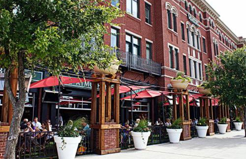 BrightHaven Frisco - 1BR EV Parking near The Star - Foto 10