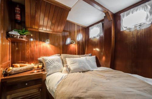 SPACIOUS YACHT HOTEL BARCELONA CITY CENTER 5 CABINs - Foto 7