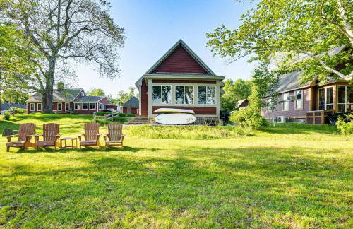 Waterfront Cottage in Summer Village with Grill - Foto 22