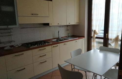 Between mountains and lake - Foto 19