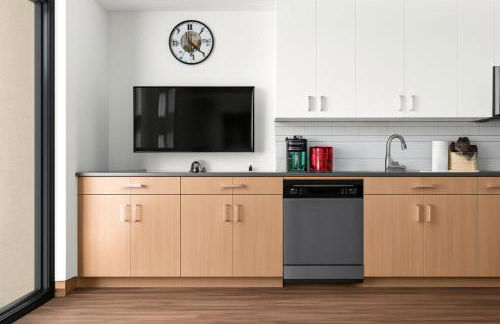 Prime 2BR Stay Five Points and Nightlife 7th - Photo 23