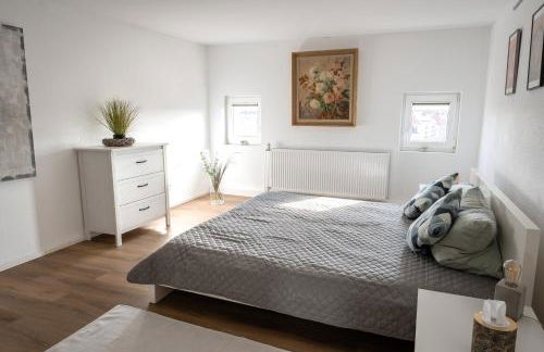 EICH-Penthouse, zentral am Stadtwald mit Ausblick über die Stadt, 24h self check-in, Netflix, DisneyPlus - Foto 25