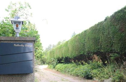 Serene Countryside Home with Manicured Gardens - Foto 36