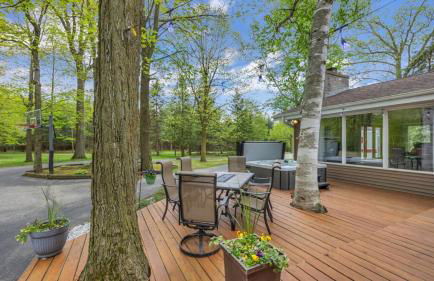 Beautiful private home in the woods BONUS Hot Tub - Foto 8