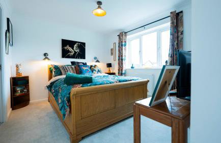 Stylish 4-Bed House in Arley - Photo 17