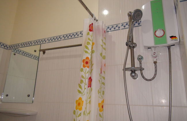 Squares Cafe and Apartments - Foto 29