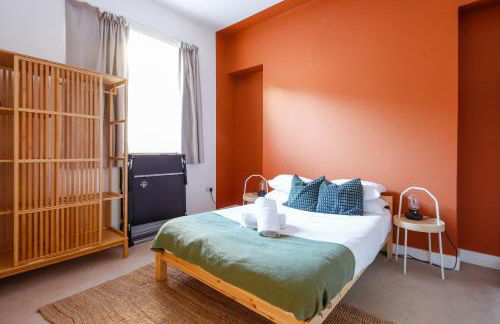 Leah Suite - Chique 2BR Apartment with Pool Table, Parking & WIFI - Foto 12