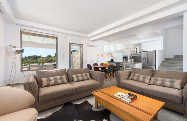 Villa in Rhodes With Infinity Pool & Sea Views - Foto 1