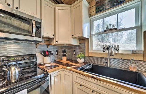 Modern Cabin with Fire Pit Less Than 3 Mi to Trails! - Foto 11