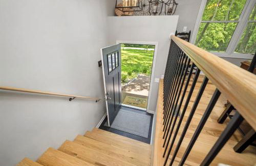 Family-Friendly 3BR Home w Bunk Room & Yard - Photo 23