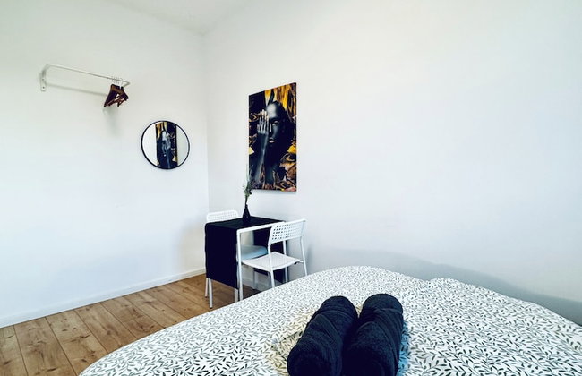 Cozy 3BR Apt with Garden Sleeps 10 - Foto 64