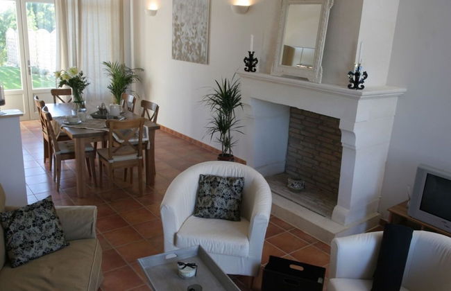 Villa in France With Private Pool & Garden - Foto 10