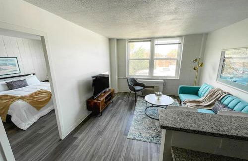 Sleepover Downtown Cincinnati 1BD 1BA Apartments - Photo 69
