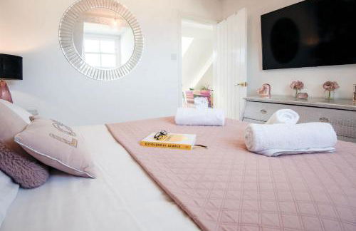 The Penthouse - Luxury 1 Bed - Panorama - Tenby - Photo 46