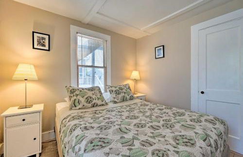 Walk to Commercial Street! Water-View Retreat - Foto 16