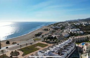 Ático en primera línea de playa - Foto 39
