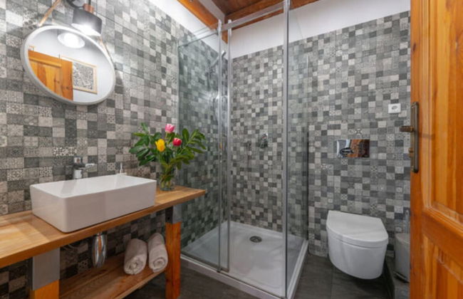 Large Holiday Villa With Garden, 6 Bedrooms - Foto 12