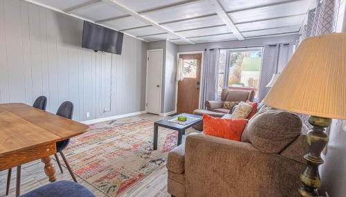 Rustic 2 Bedroom Boho Apartment - Foto 3