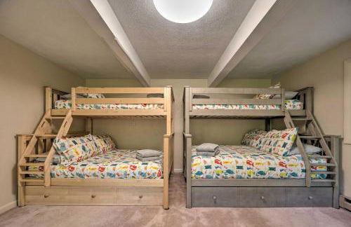 House with Balcony about 5 Mi to Cranmore Resort! - Photo 29