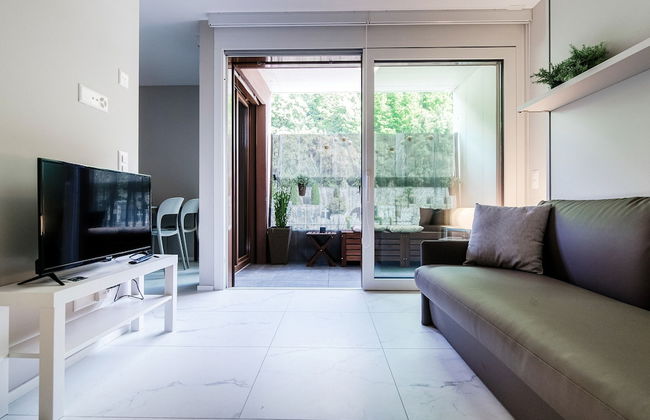 Locarno Studio Apartments - Photo 39