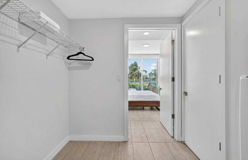 Biscayne Cove by Rove Travel - Condo with Balcony - Foto 25