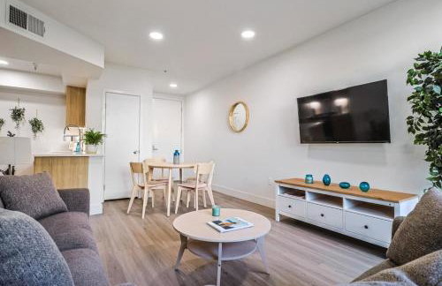 Spacious 2BDR in SM - 5 minutes walk to the beach! - Foto 26