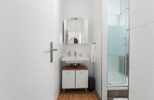 Stay COZY - TOP LAGE - Kingsize Betten - Parkplatz - Balkon - Netflix - Foto 2