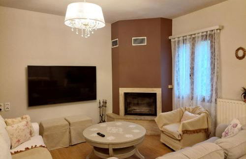 Luxury 3BR Sunrise Villa , Seaside Gyrismata - Photo 48