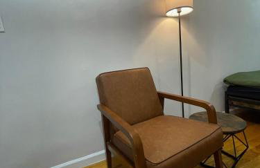 Union Square Studio with Kitchen -Shared Bathroom - Foto 2