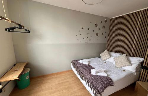 COOLEST Apartment in Berlin, easy Check-in, near BER Airport - Quiet&Cozy Penthouse - Foto 3