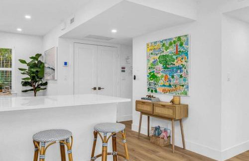 Lux Beachside 2nd Floor Condo 3 Steps to the Beach! - Foto 27