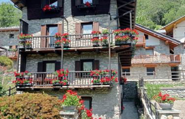 Maison Baradis - grazioso e tranquillo trilocale con vista montagne - Foto 1