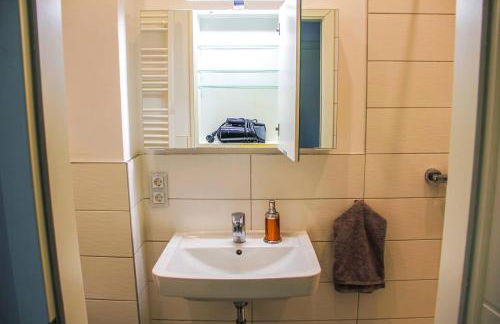 EXKLUSIVE 2 Zimmer Wohnung mit Balkon in Top Lage! - Foto 37