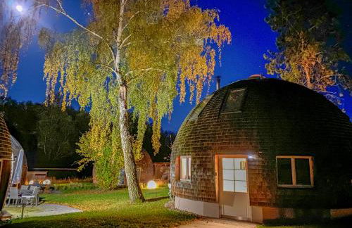 Kugelhaus Tamika - Sauna, Whirlpoolwanne und Kamin am Tollensesee - Foto 2