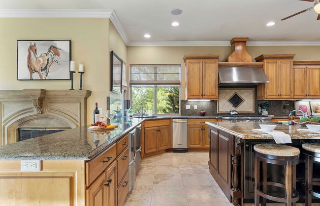 Hilltop Estate w/ Pool, Hot Tub, Fire Pit, Views Cleveland Vista by Avantstay - Foto 21