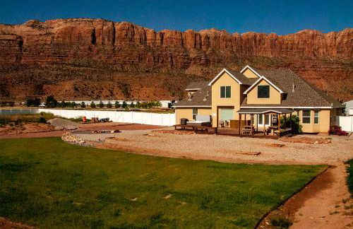 Moab Desert Home, 4 Bedroom Private House, Sleeps 10, Pet Friendly - Photo 22