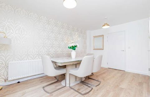 Stylish 4 Bedroom Home Perfect for Families - Foto 10