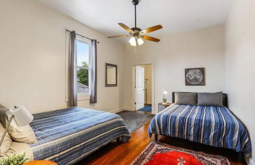 Urban 3 bedroom Local Art Filled Frenchman Oasis - Foto 8